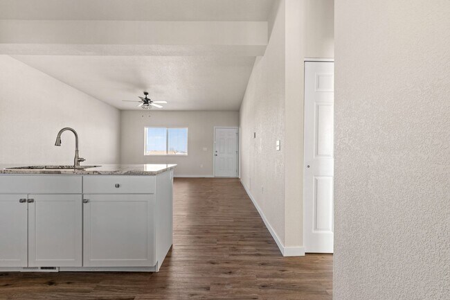 Foto del edificio - 753-753 E Laporte Dr