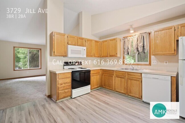 Foto del edificio - 3729 Jill Ave