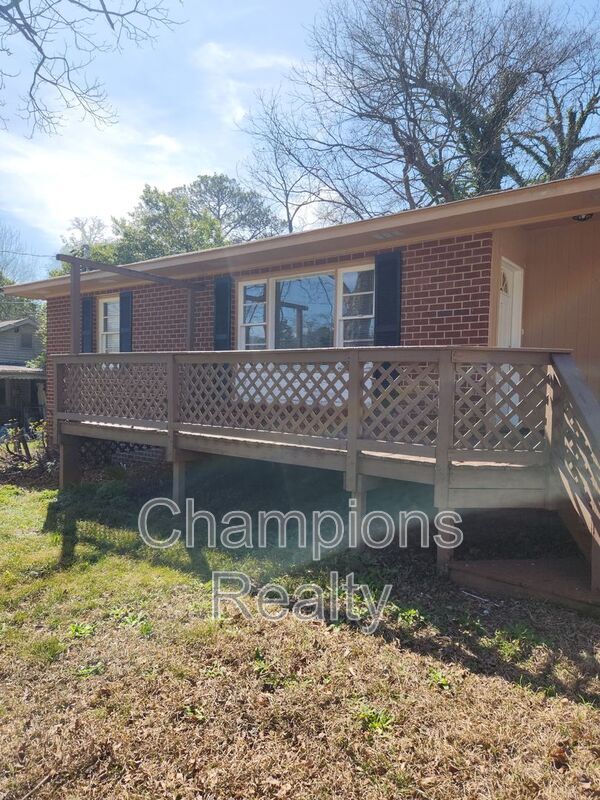 Foto del edificio - 5415 Eugenia Ave