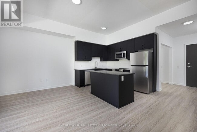 Building Photo - 385 Arctic Red Dr