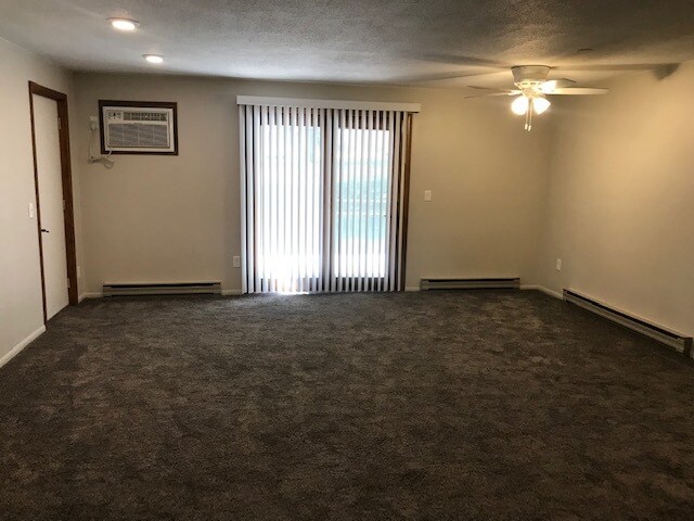 Building Photo - 1007 W Depue Ave