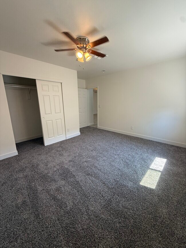 Foto del edificio - 2828 E Chipman Rd