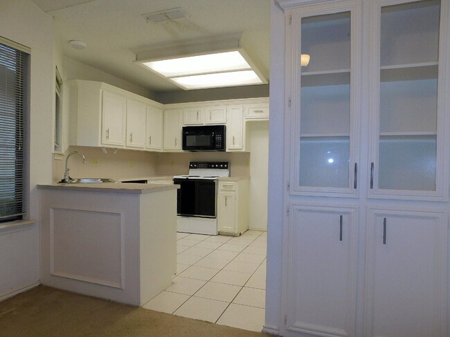 Foto del edificio - Beautiful Townhouse off Frankford!