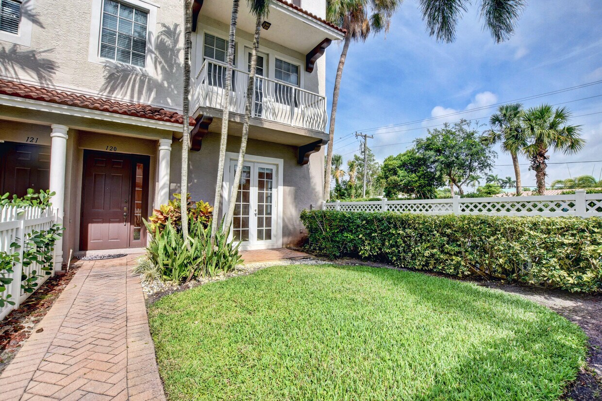 120 Ocean Cay Way, Hypoluxo, FL 33462 Townhome Rentals in Hypoluxo FL