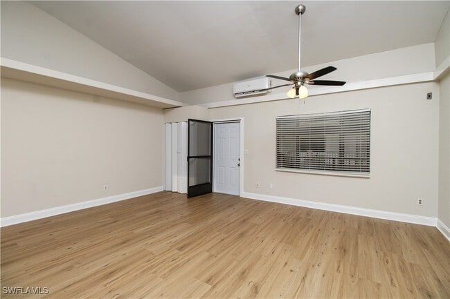 Building Photo - 826 Wiggins Pass Rd