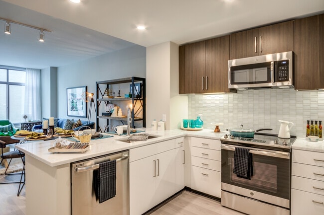 Acabados de cocina estándar - 1B 11 niveles - Gallery Bethesda II