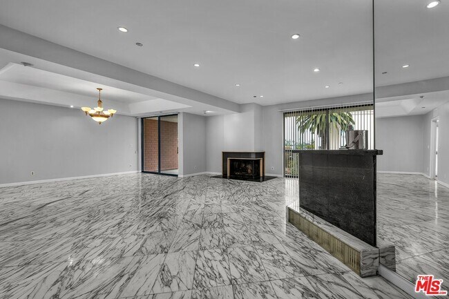 Foto del edificio - 125 N Gale Dr