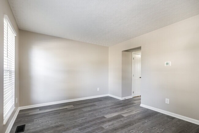Foto del edificio - 448 Springwood Lake Dr