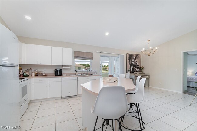 Foto del edificio - 879 Rue Labeau Cir