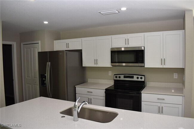 Building Photo - 152 Red Cedar Park