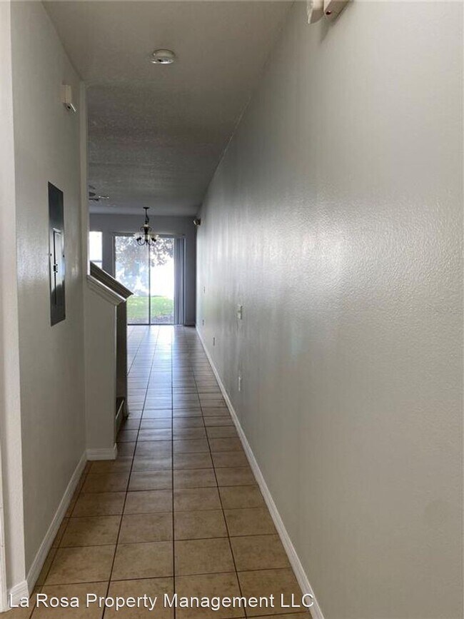 Building Photo - 3 br, 3 bath House - 5163 Regatta Drive