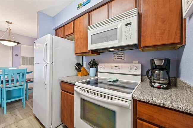 Building Photo - 3506 Cove View Blvd