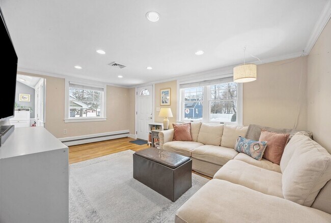 Foto del edificio - 19 Blossom Ln