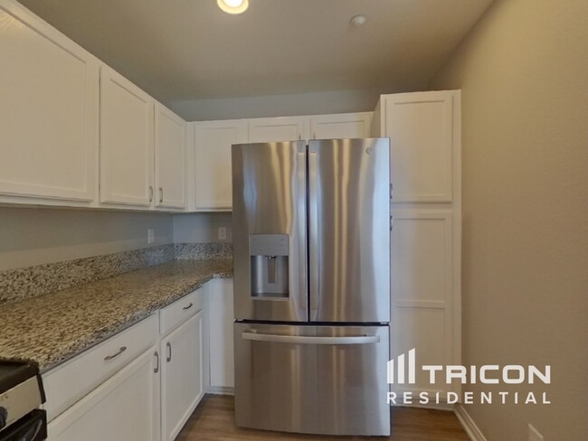 Foto del edificio - 8920 Dorrell Ln