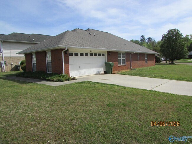 Building Photo - 226 Shadow Ct SW