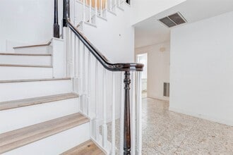 Building Photo - 10720 Briar Forest Dr