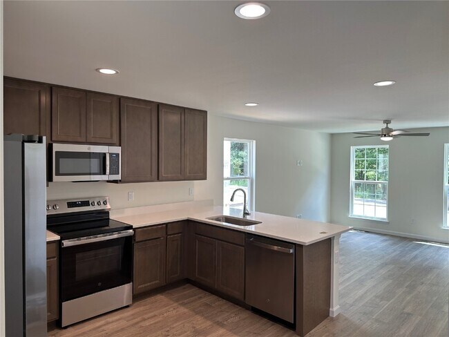 Foto del edificio - 443 Sunset Hollow Drive