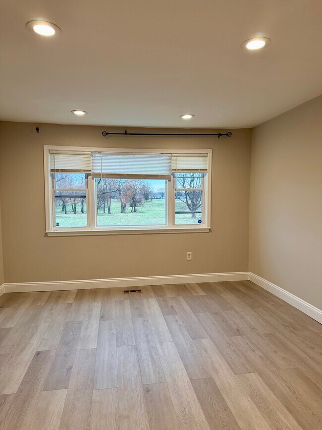 Sala de estar - 8836 Cottage St