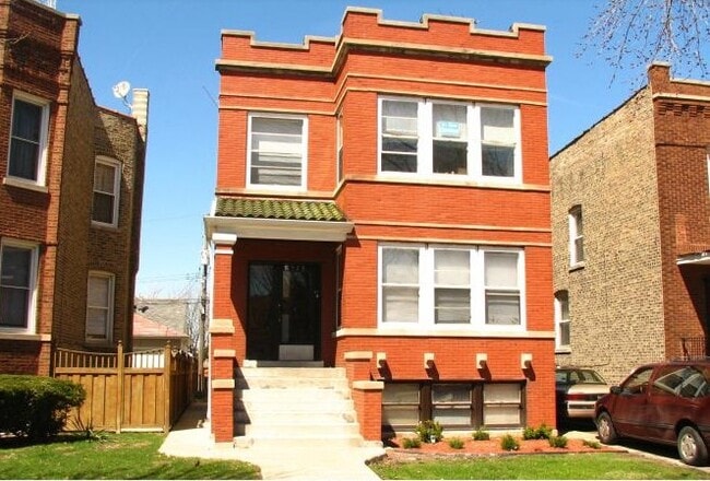 Building Photo - 4928 W Barry Ave