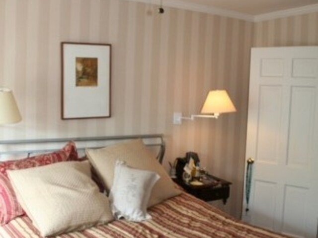 Foto principal - 2726 Dumbarton St NW, Washington, DC 20007