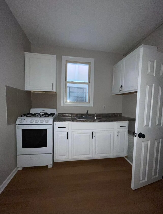 Primary Photo - 50 Harrison Ave