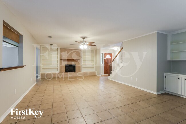 Building Photo - 7019 Rosebrook Cir