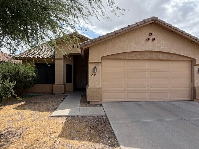 Building Photo - 5515 S 15th Way