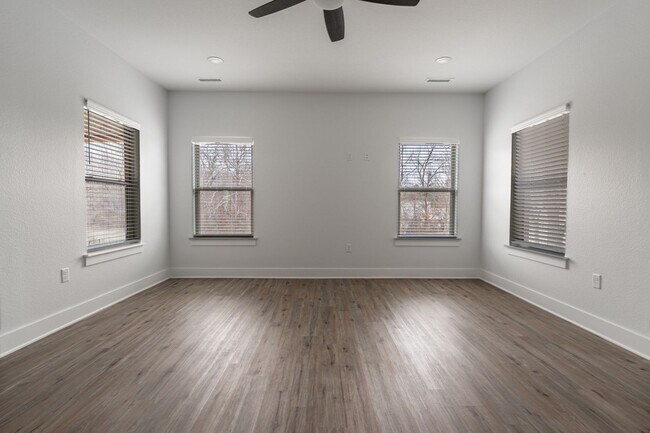 Foto del edificio - Beautiful Home on Two Acres