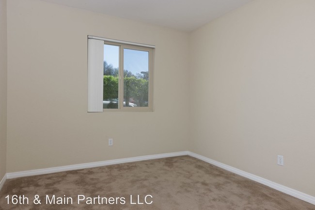 Building Photo - 2910-3040 Alta View Dr