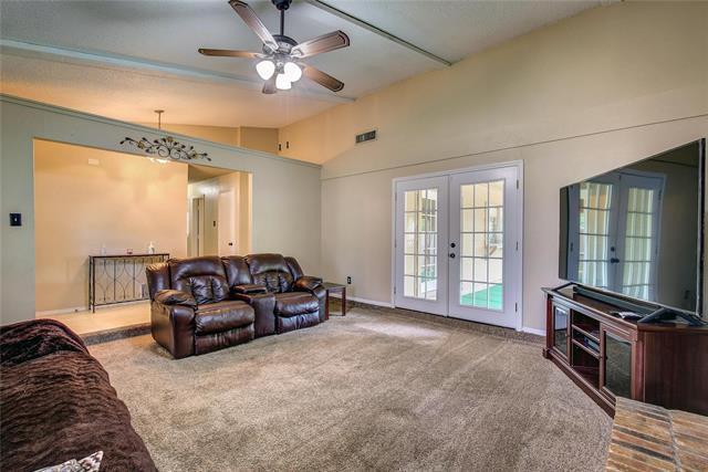 Foto del edificio - 2106 Briarmeadow Dr