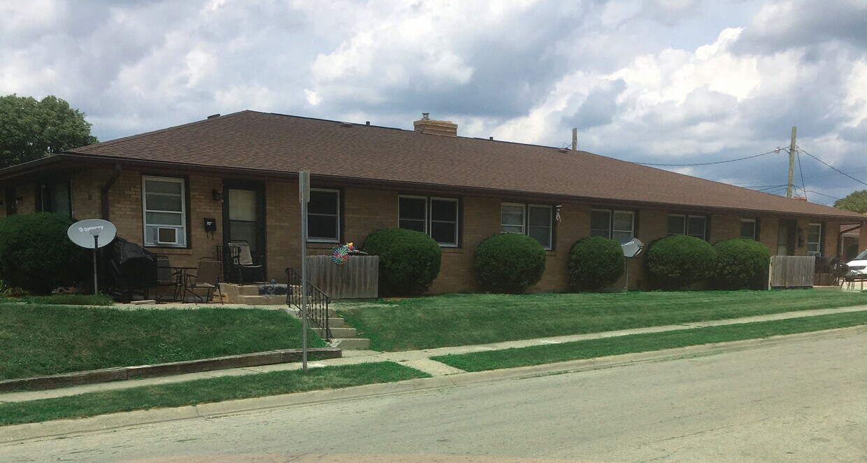 Primary Photo - 1732 Remington Rd