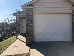 Building Photo - 1708 S Z St