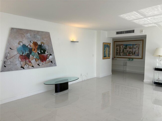 Building Photo - 3180 S Ocean Dr