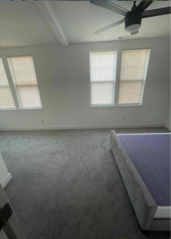 Building Photo - 214 W 28th St