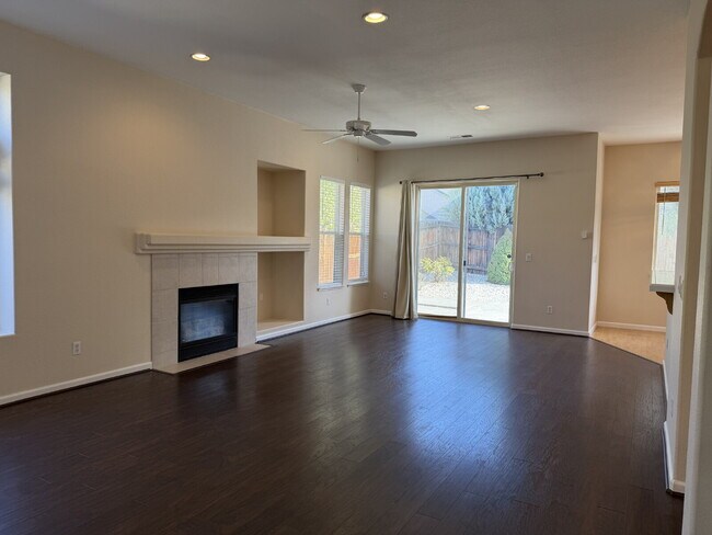 Building Photo - South Reno Home with 4 Bedrooms + 3 Car Garage!