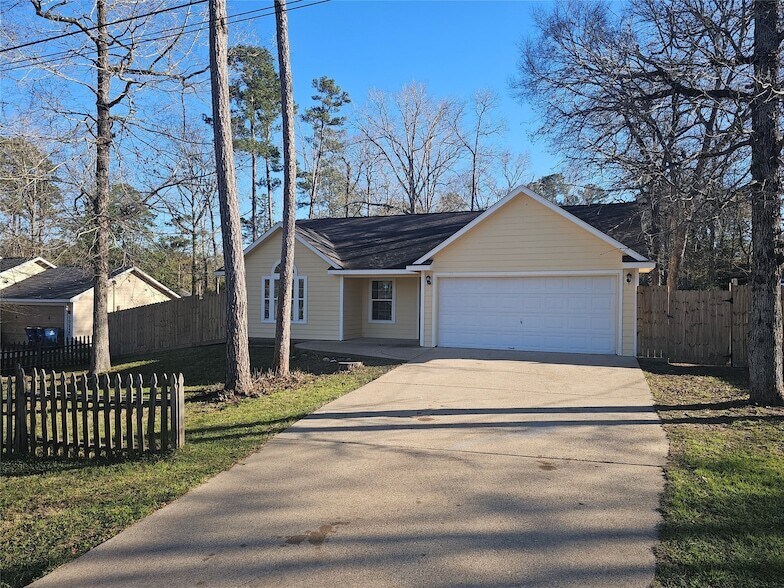Primary Photo - 10636 Royal Adrian Dr