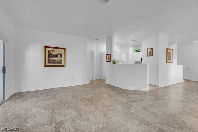 Foto del edificio - 2050 W Warm Springs Rd