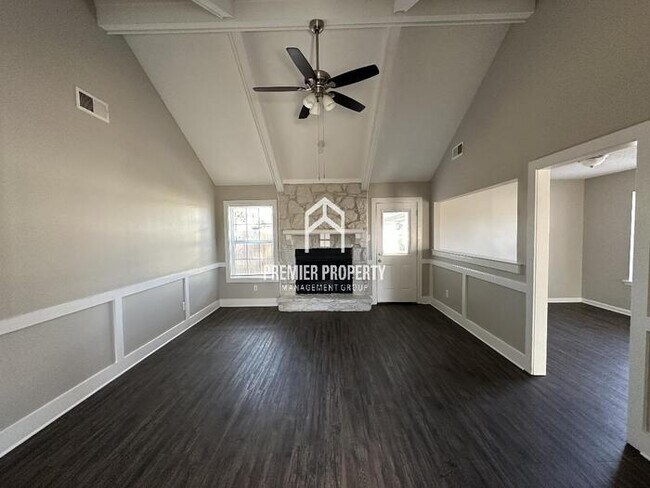 Building Photo - 6890 Kirby Mills Cove