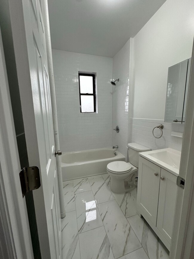 Building Photo - Palisades Apartments