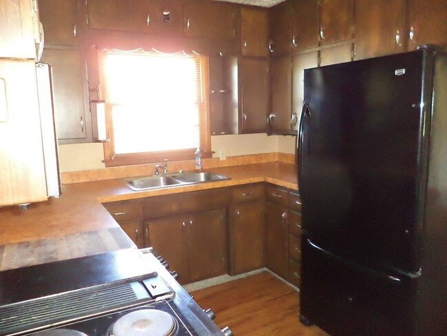 Foto del edificio - 3275 73rd St NW