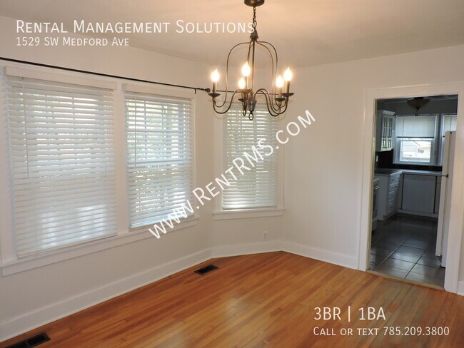 Building Photo - 1529 SW Medford Ave