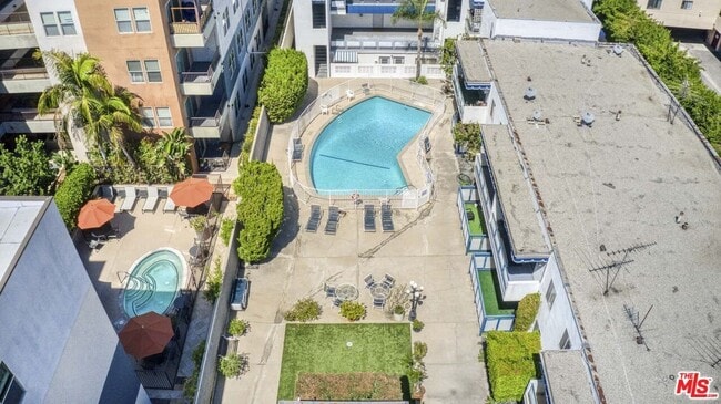 Photo - 12015 Kling St Apartment