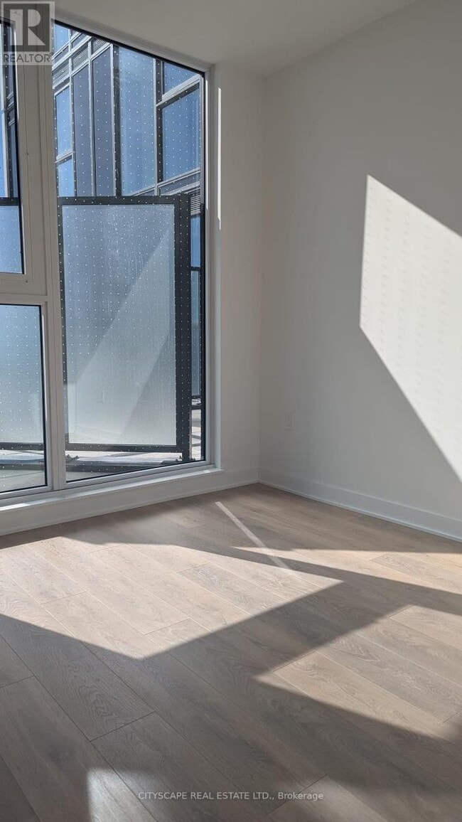 Building Photo - 1037 The Queensway