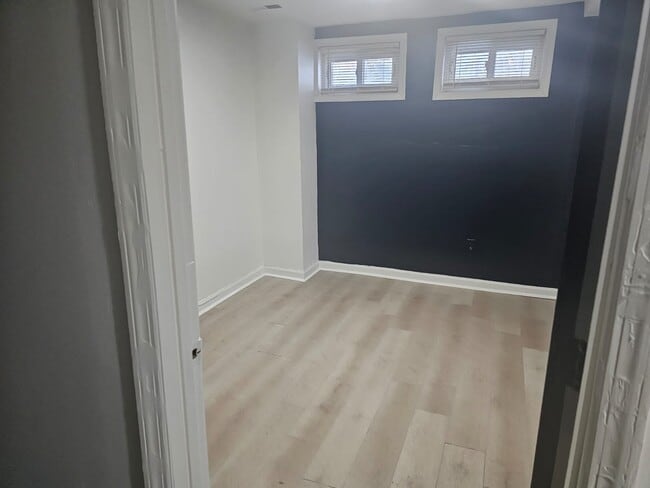Foto del edificio - 10800 Joyceton Ct