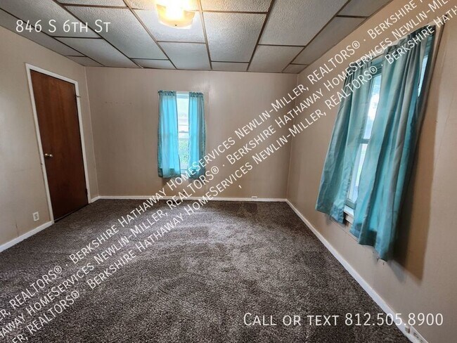 Foto del edificio - 2 Bedroom House in Clinton, In