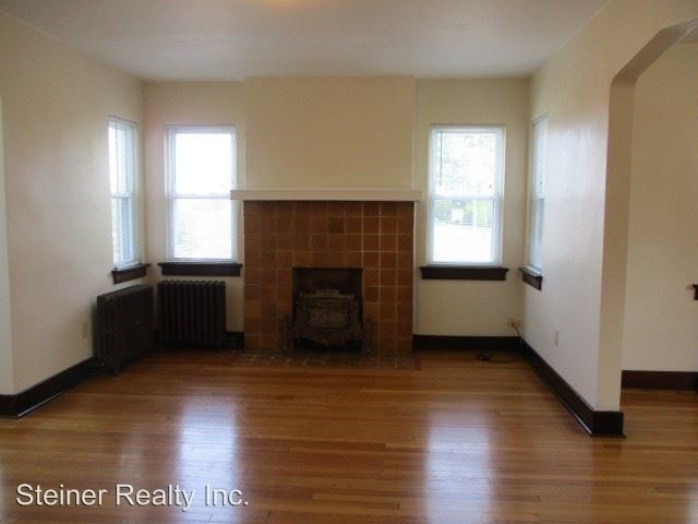 Building Photo - 1426 Hillsdale Ave