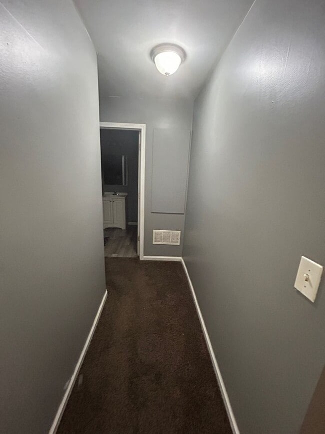 Foto del edificio - 3503 Falling Springs Rd