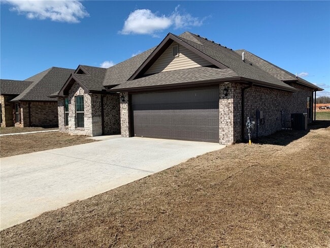 Building Photo - 740 Arkansas Black