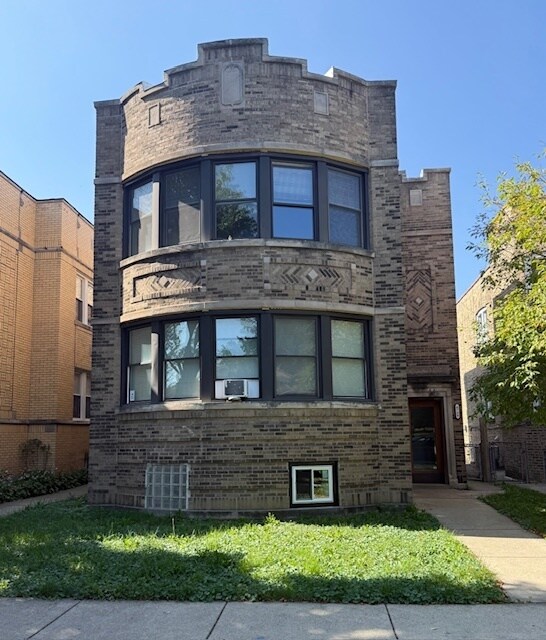 Foto principal - 6738 N Rockwell St