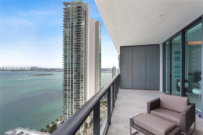 Foto del edificio - 480 NE 31st St